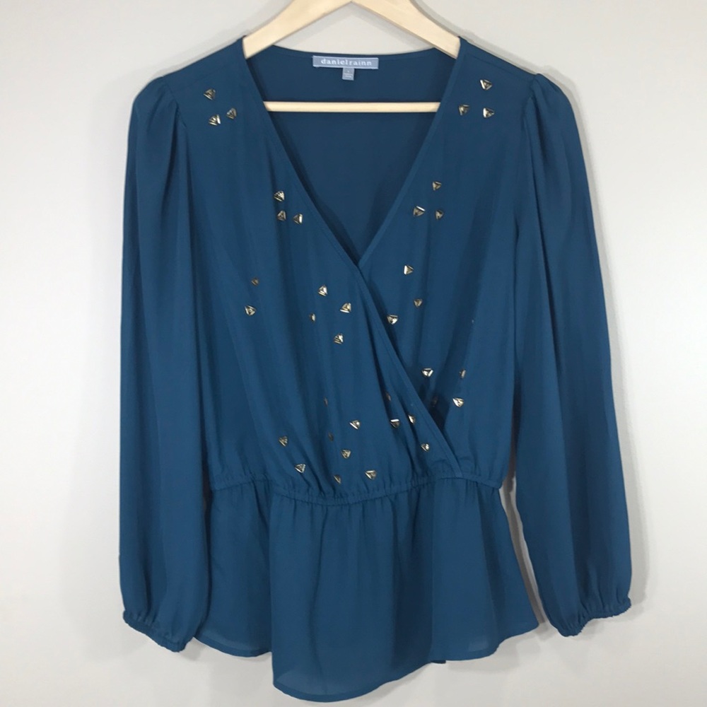 Daniel rainn v neck blouse, size S